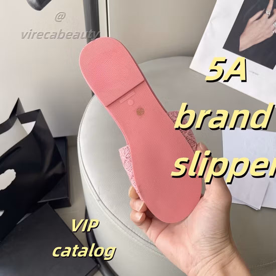 Marque de luxe mode d'été classique dames en cuir pantoufles plage vacances femmes tongs